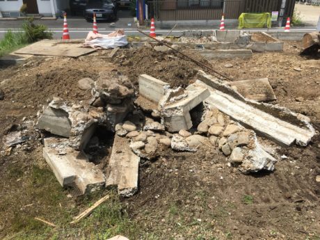 【空き家の基礎解体】