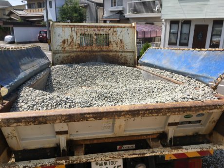 【空き家の古井戸を埋設】