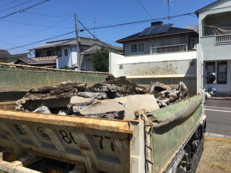 【基礎の解体を完了】