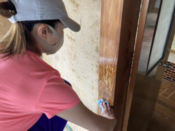 【空き家の木部塗装と柱清掃】