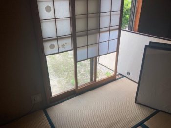 【空き家の襖ろ障子を貼り替え】