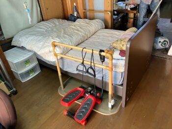 【空き家からベッドと冷蔵庫を搬出】