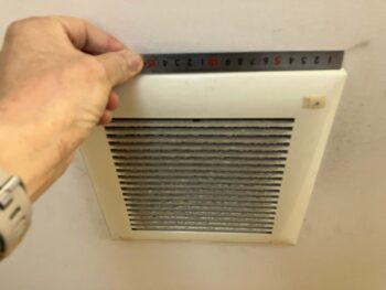 【トイレ改修工事の開始】