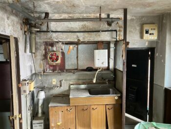 【岐阜市】水の出ないアパートの1階を「駐車場・倉庫」に!?逆転の発想で挑む空き家活用リノベ